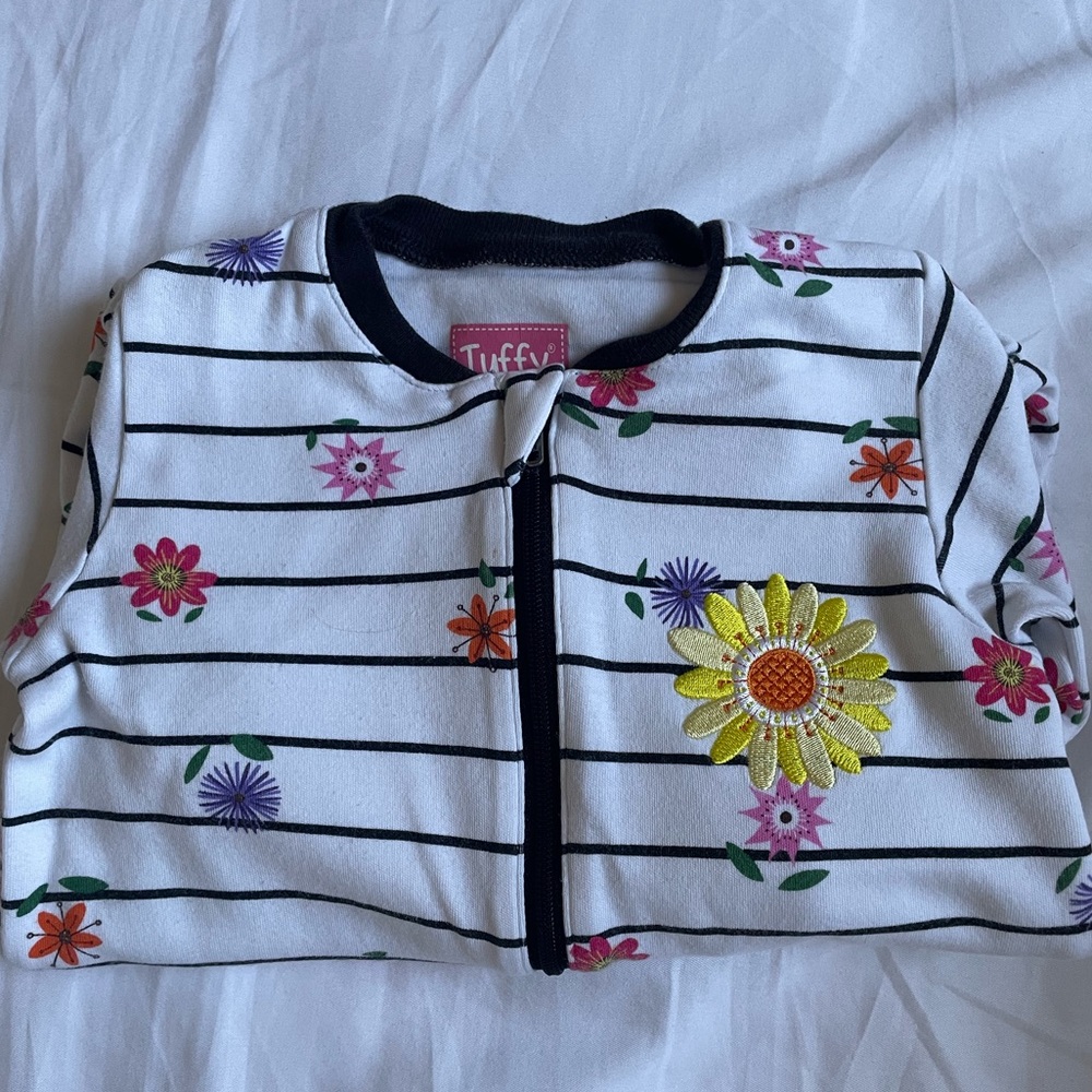 5/$30♥️Tuffy Floral Striped Onesie